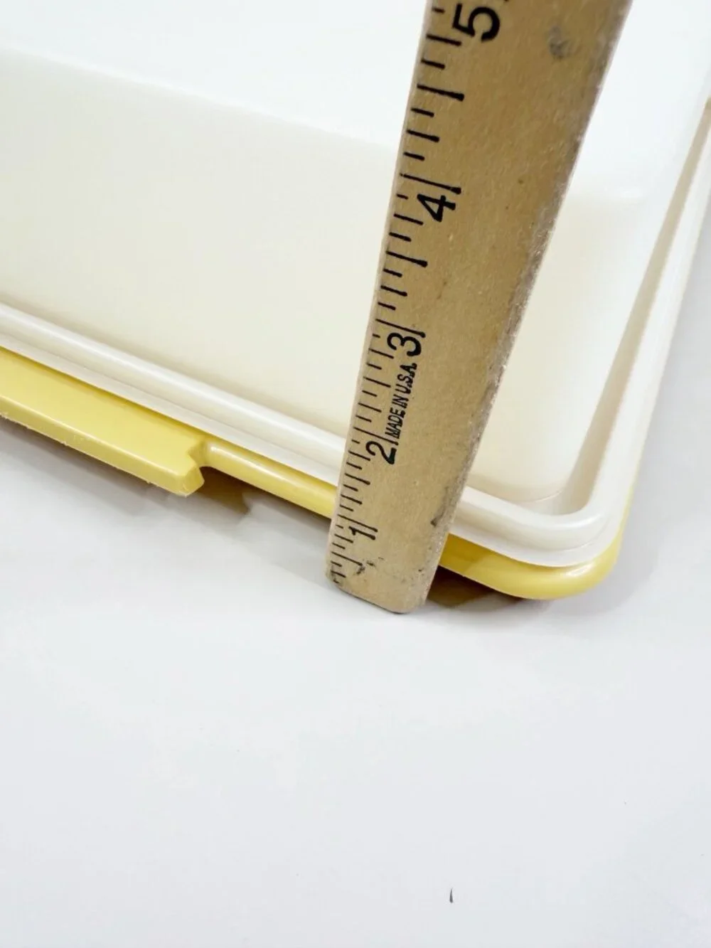Tupperware Rectangular Fresh Fancy Cake Taker Carrier #622-623 Harvest Gold EUC